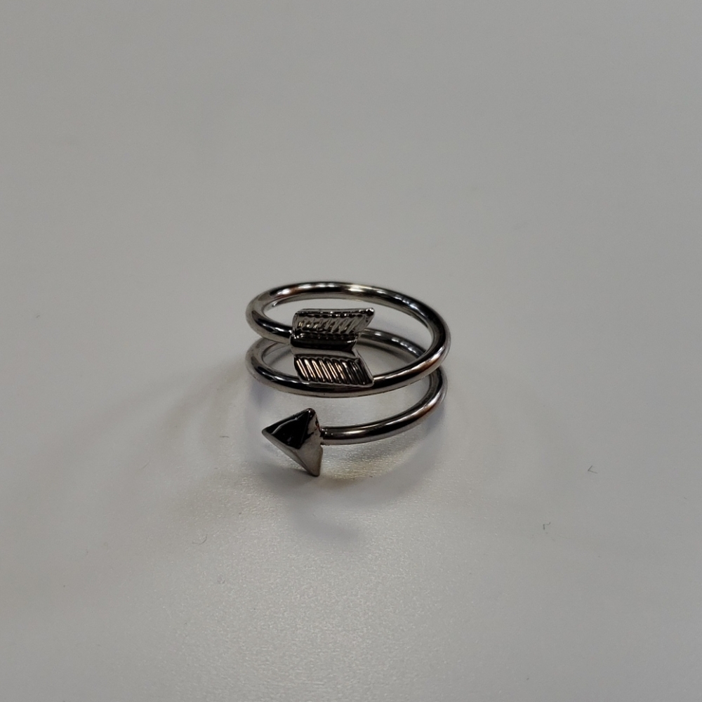 Silver arrow ring size 8